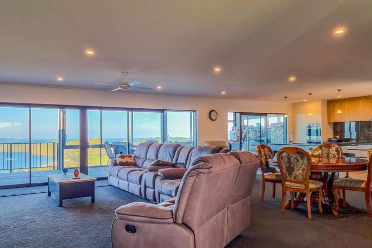 212 Black Jack Road Kuaotunu_5