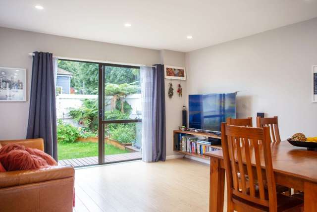 2/96 Poulson Street 1380_2