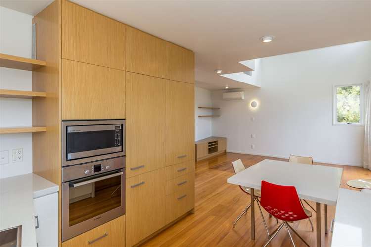 27 Settlers Hill Akaroa_15