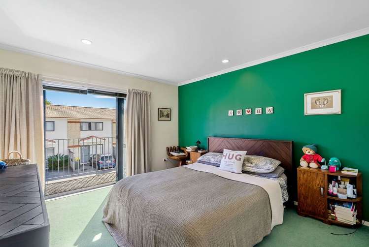 11/3 Ambrico Place New Lynn_10