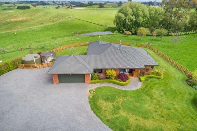 Lifestyle PLUS sheds - ready to go NOW!