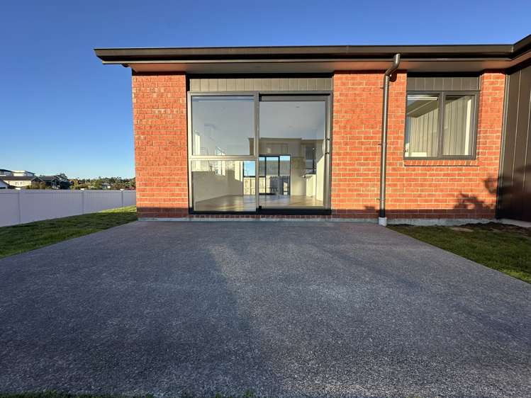 56 Riverhead Point Drive Riverhead_19