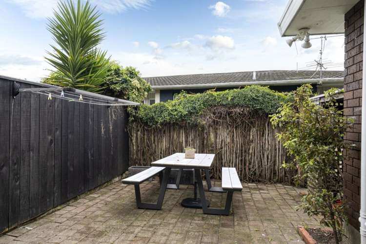 2/62A Tipahi Street Nelson South_21