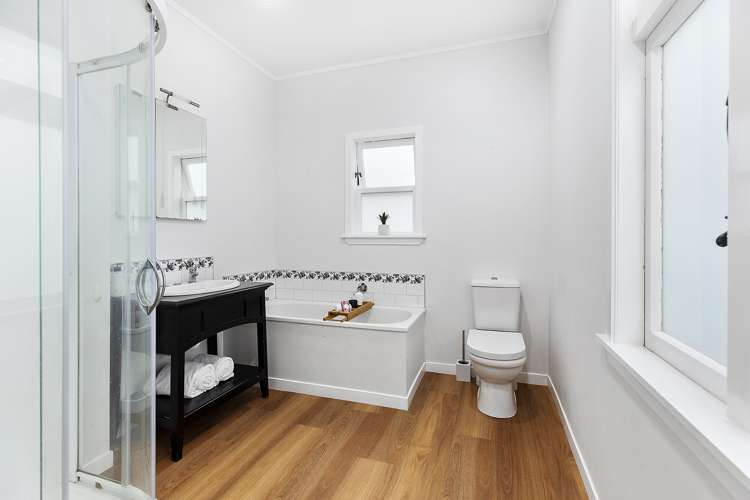 45 Severn Street Island Bay_14