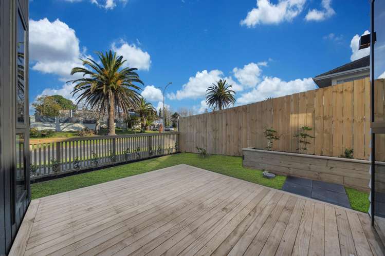 Lot 1&2/5 The Boulevard Sunnyhills_10