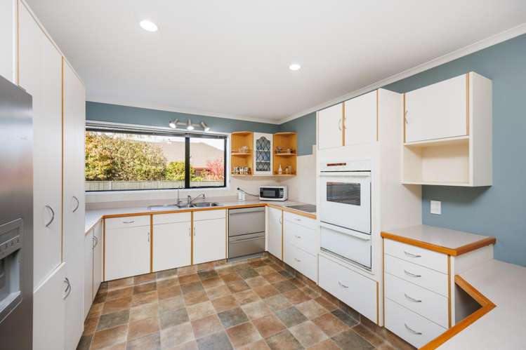 4 Tudor Grove Feilding_35