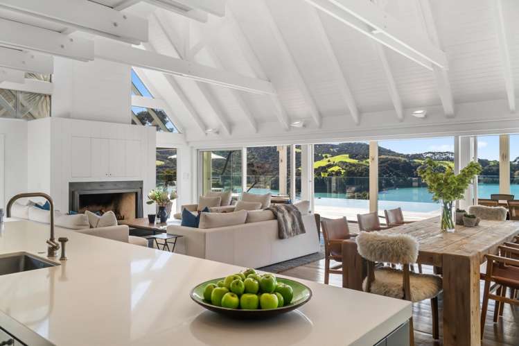 729 Orapiu Road Waiheke Island_22