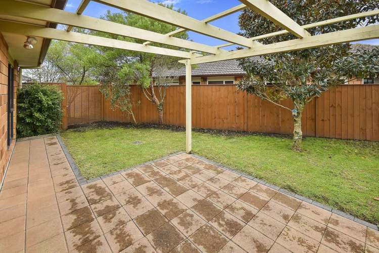 8 Aberdeen Crescent Wattle Downs_11