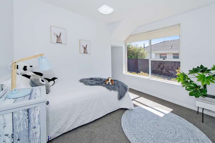 67 Oakley Crescent Hornby_11