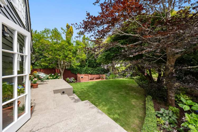 14 Willoughby Street Woburn_16