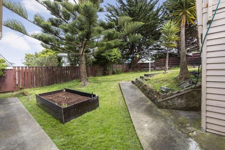 19 Akaroa Drive Maupuia_10