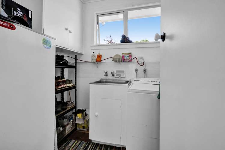 22 Awanui Street Merrilands_21