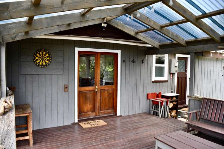 2 Hunter Street Karamea_1