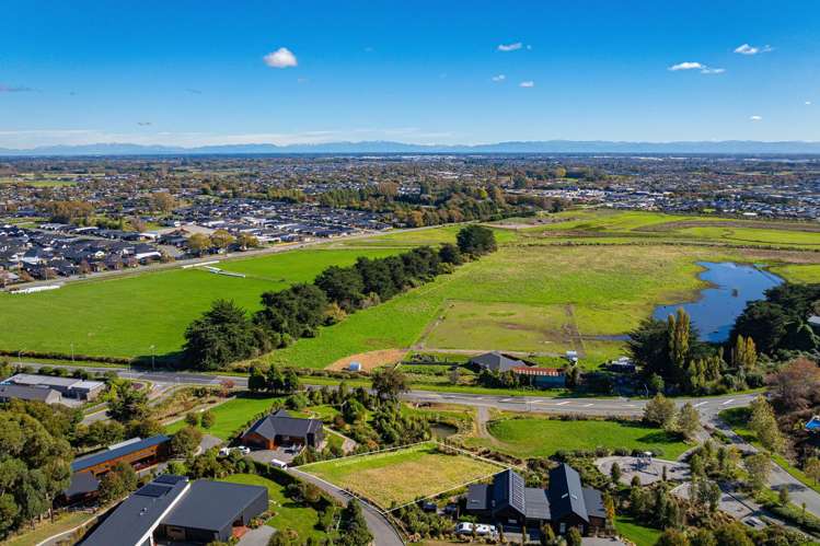 6 Redmund Spur Road Kennedys Bush_2