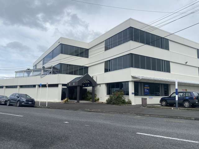 CBD 138sqm Office with parking