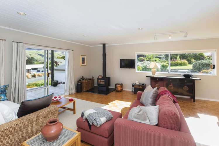 24 and 26 Ngaio Grove Duvauchelle_9