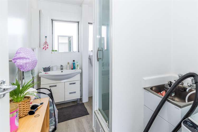 226 Old Farm Road Hamilton East_9