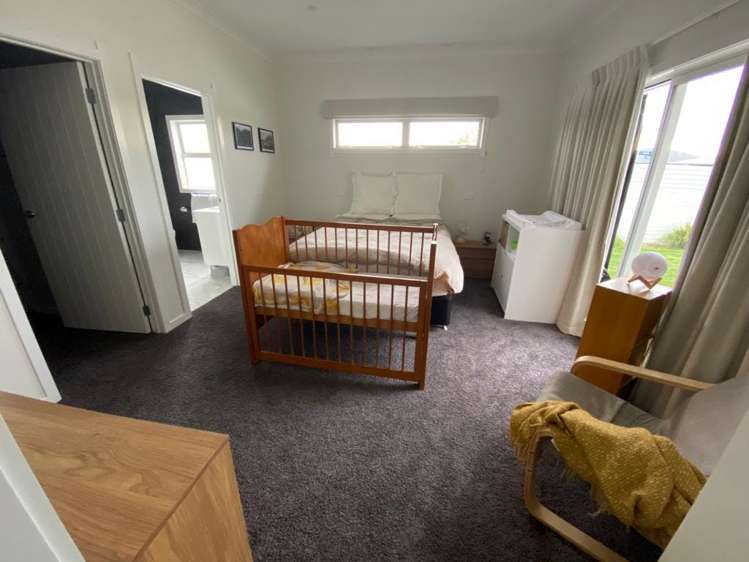 2 Drovers Way Frimley_6