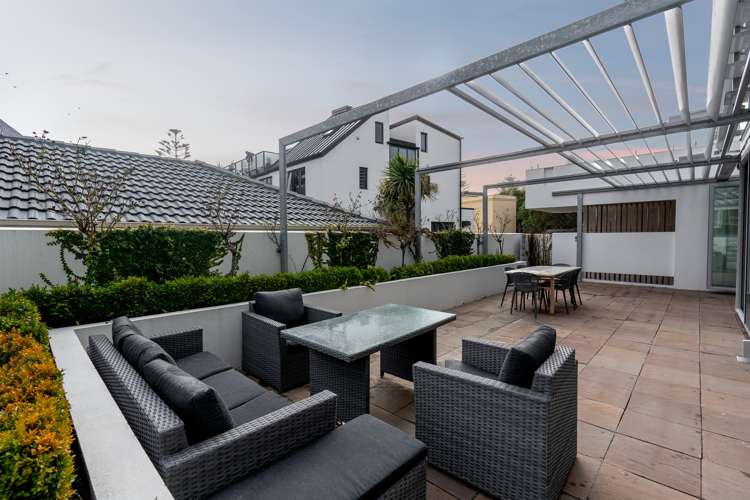 4/22 Esplanade Sumner_1