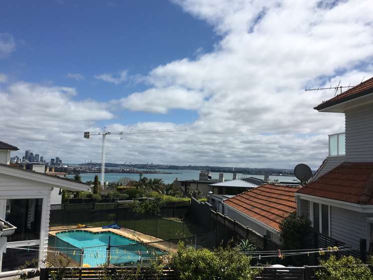 12 Fenton Circus Orakei_11