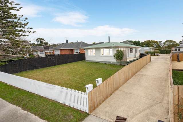 7 Glengarry Road Glen Eden_2