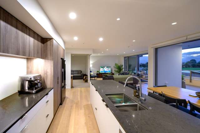 101/33 Beach Road Tahunanui_1