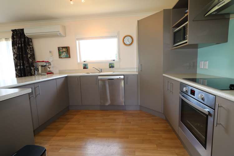 81 Lincoln Road Carterton_8