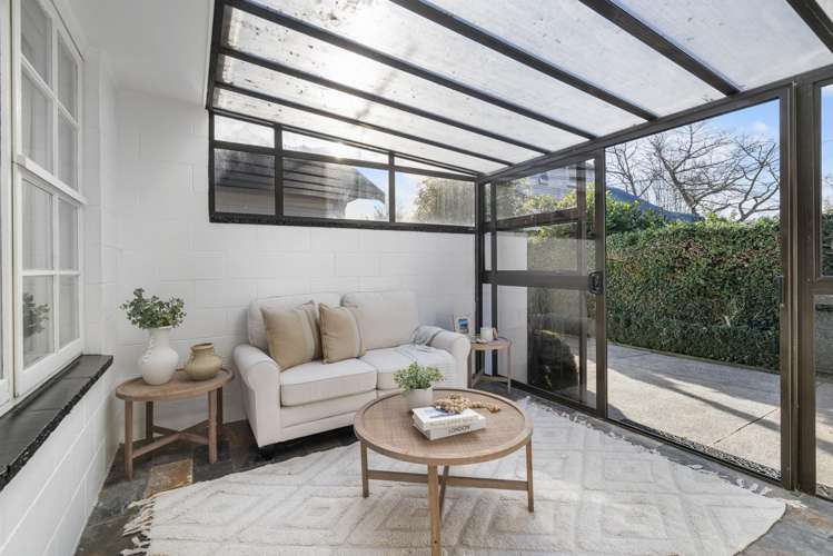 2/36 Tomes Road Saint Albans_1