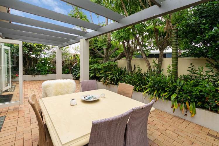 2B Evan Street Belmont_21