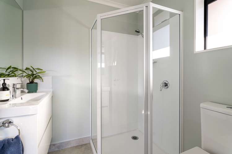 65 Washbourn Drive Richmond_14