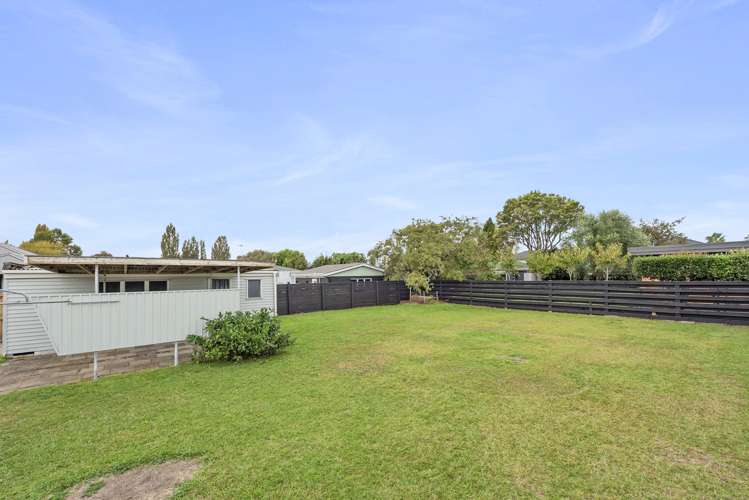 19 Tudor Crescent Chedworth_12