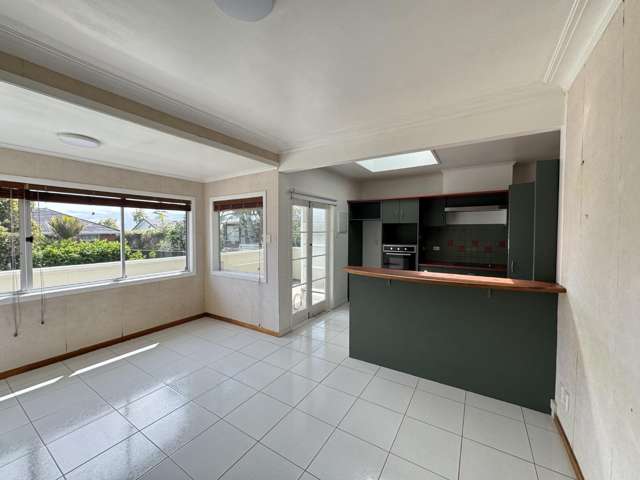 145 Golf Road 11422_4