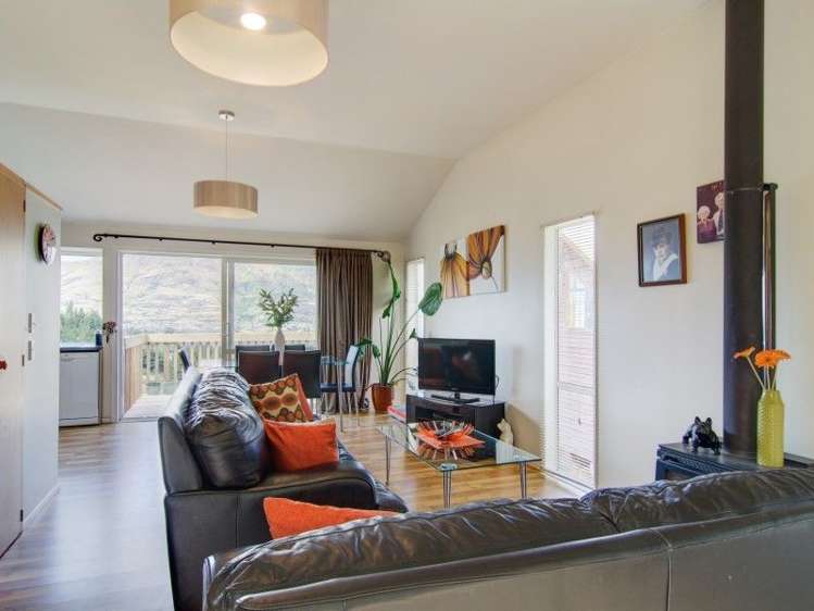 2b Bird Place Fernhill/Sunshine Bay_9
