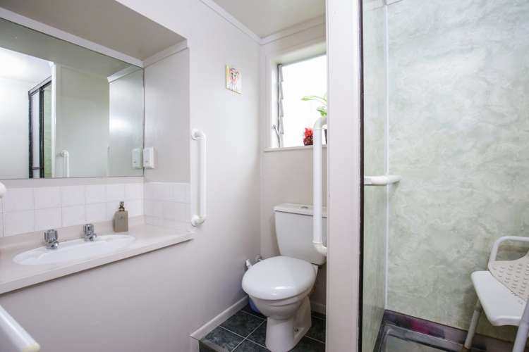 182 Golf Road Titirangi_14