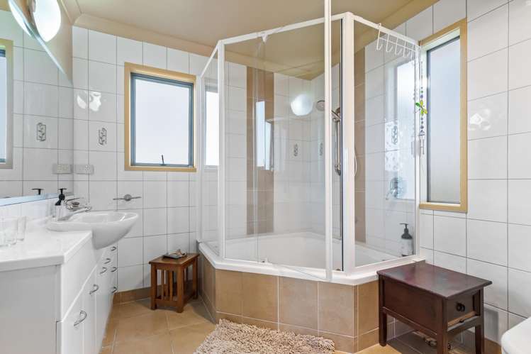 67 Harbour View Road Te Atatu Peninsula_24