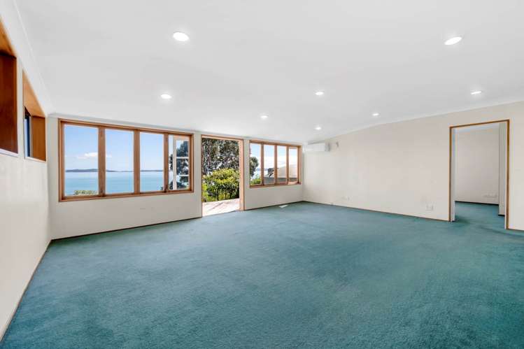 11 Hawke Crescent Beachlands_26