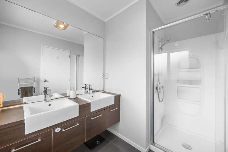 10 Davington Way Pakuranga Heights_14