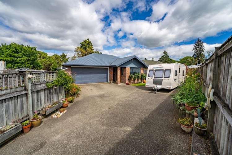 6 Willow Avenue Stoke_16