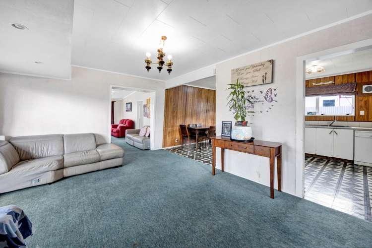 1 County Drive Hawera_2