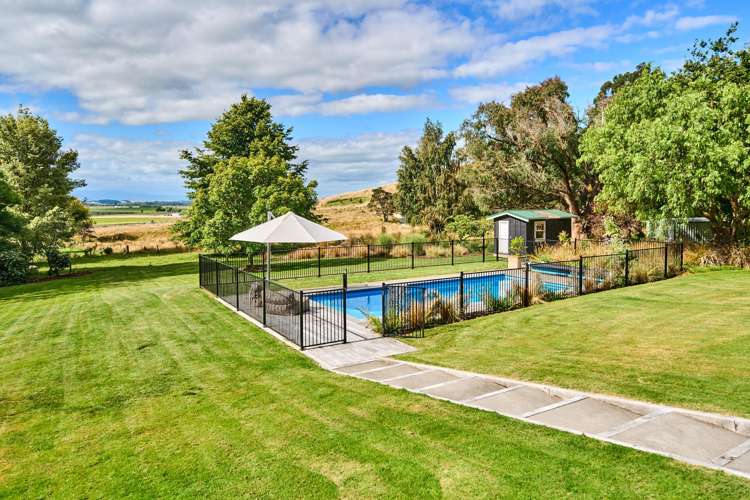 74 Sinclair Way Martinborough_17