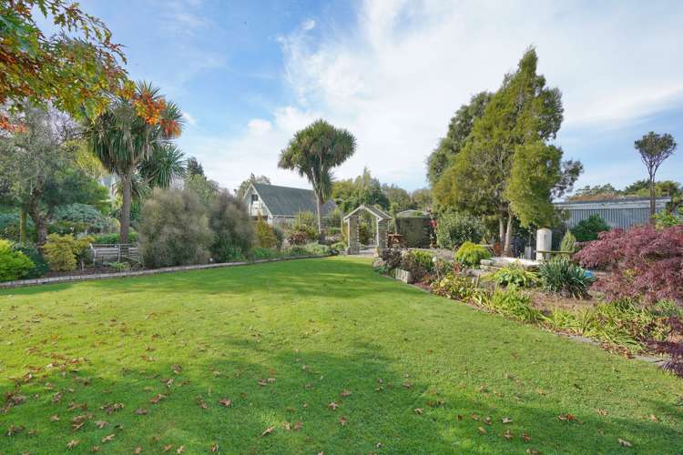 49 Old Main North Road Leithfield_13