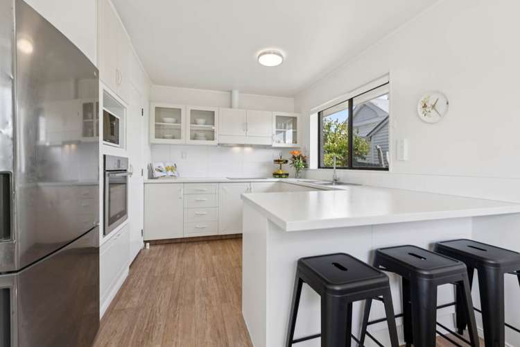 2/1 Manse Road Pahurehure_6