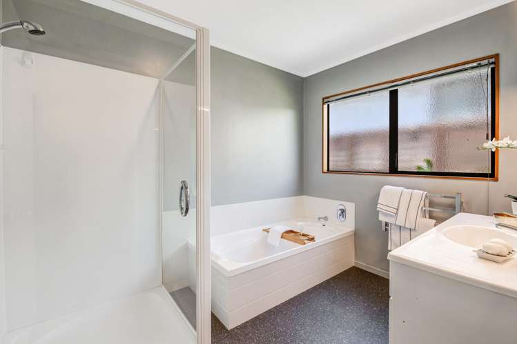 8b Duncansby Road Stanmore Bay_26