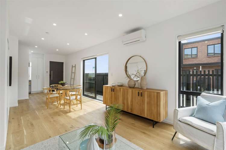 1d Lowe Street Belmont_7