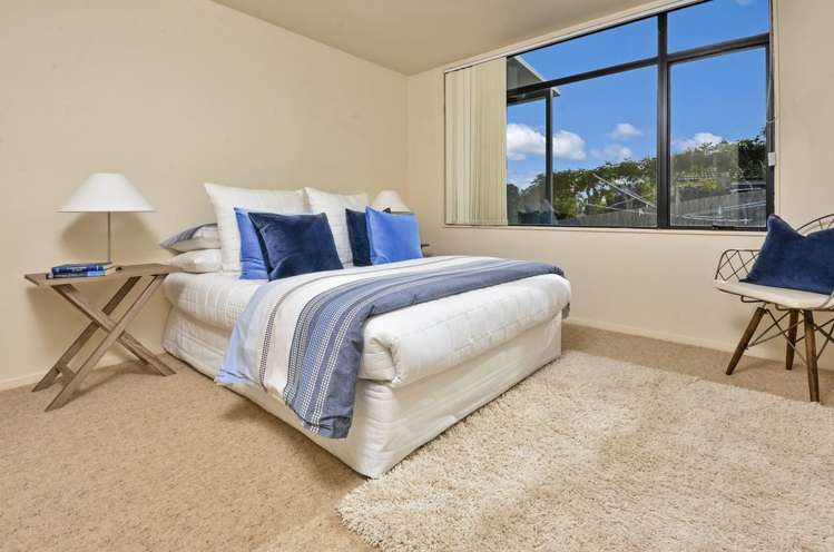 5 Savoy Road Orewa_14