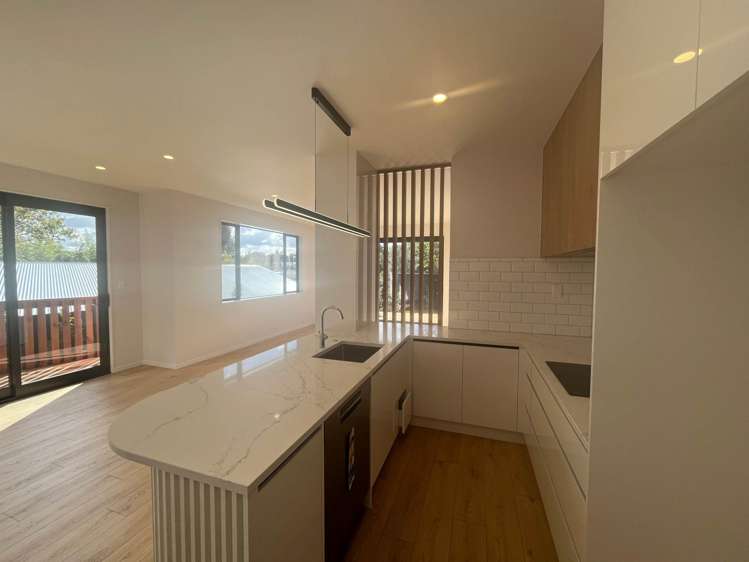 44C Sylvan Crescent Te Atatu South_6