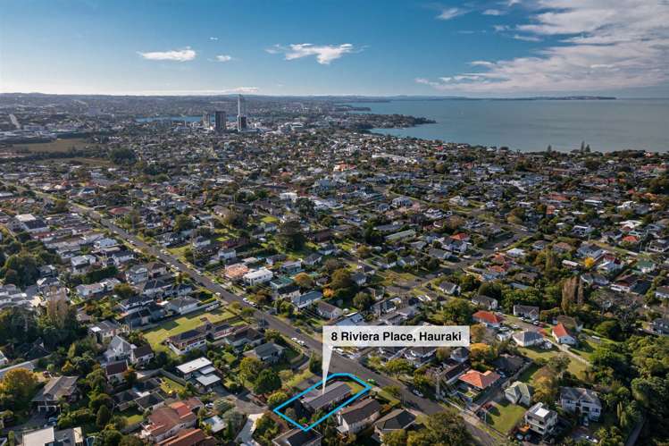 8 Riviera Place Hauraki_31