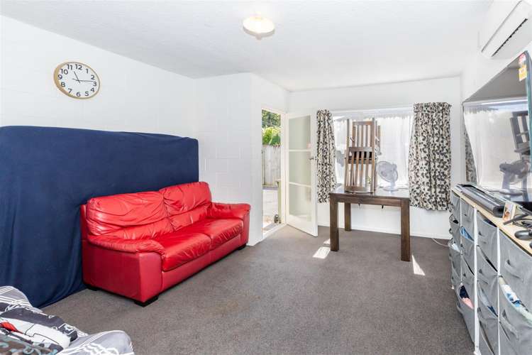 226 Old Farm Road Hamilton East_6