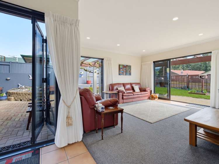 15 Edward Payton Grove Pukehangi_9