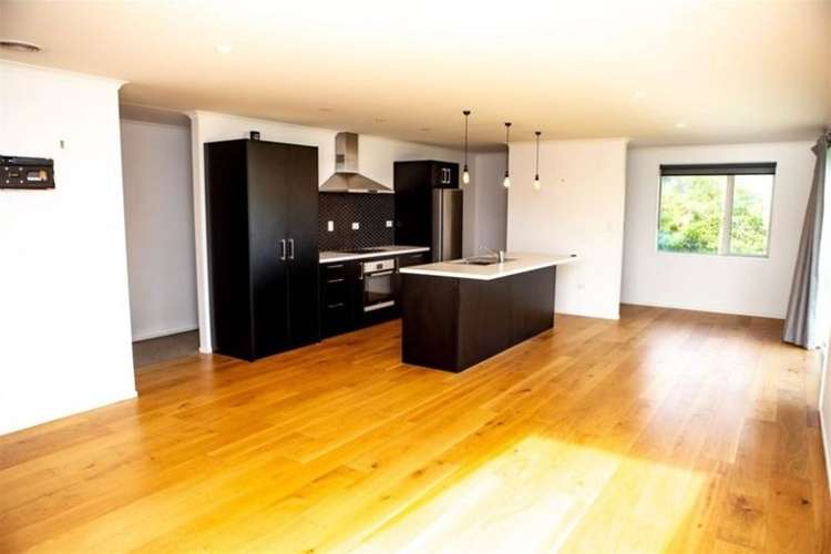 58b Domett Esplanade Cobden_5